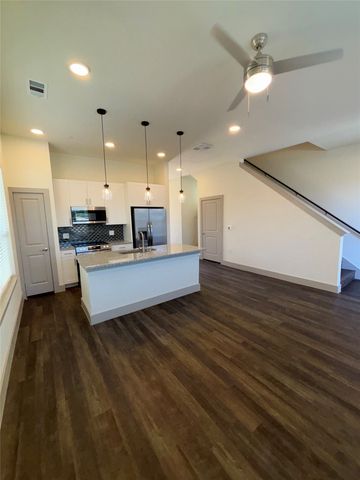 2036 Oak Grove 113, Aubrey, TX 76227