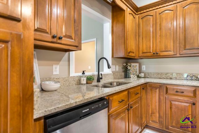 327 Audrey Way, Kathleen, GA 31047