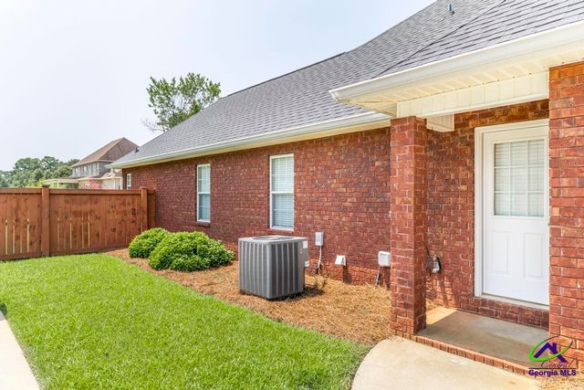 327 Audrey Way, Kathleen, GA 31047