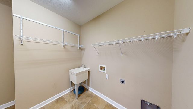 312-4 Hidden Creek Circle, Dothan, AL 36301