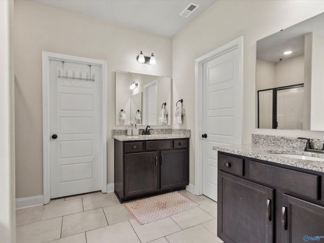 190 Summit Lakes Drive, Athens, AL 35613