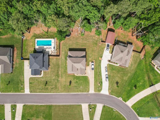 190 Summit Lakes Drive, Athens, AL 35613