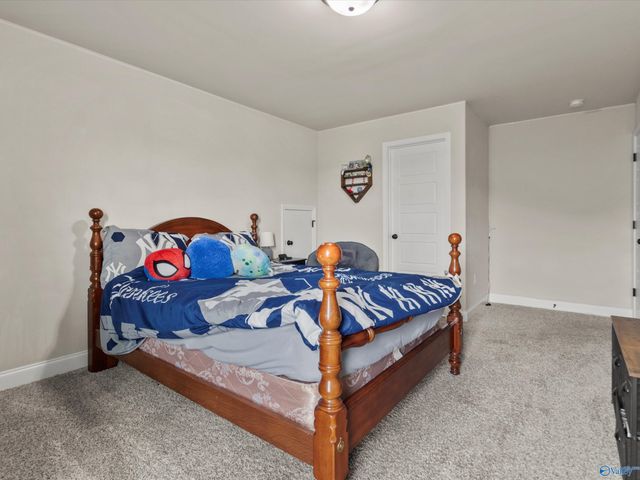190 Summit Lakes Drive, Athens, AL 35613