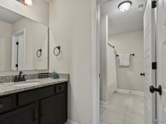 190 Summit Lakes Drive, Athens, AL 35613
