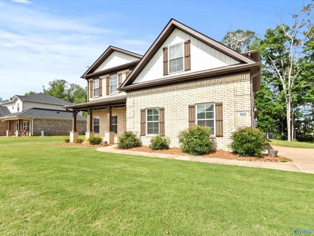 190 Summit Lakes Drive, Athens, AL 35613