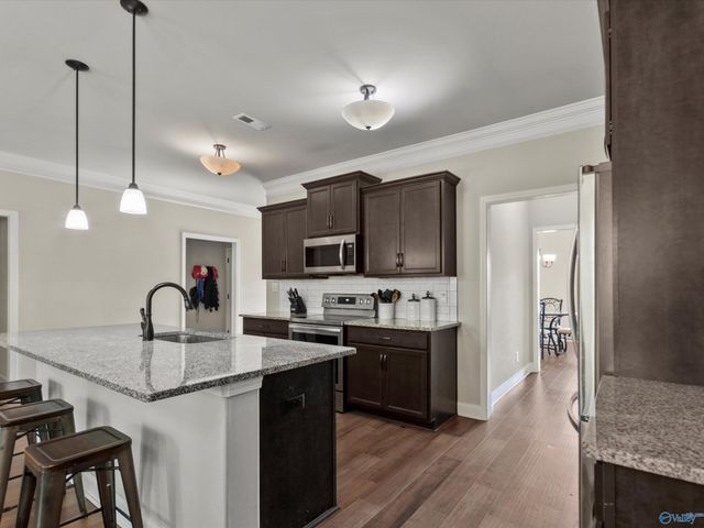 190 Summit Lakes Drive, Athens, AL 35613