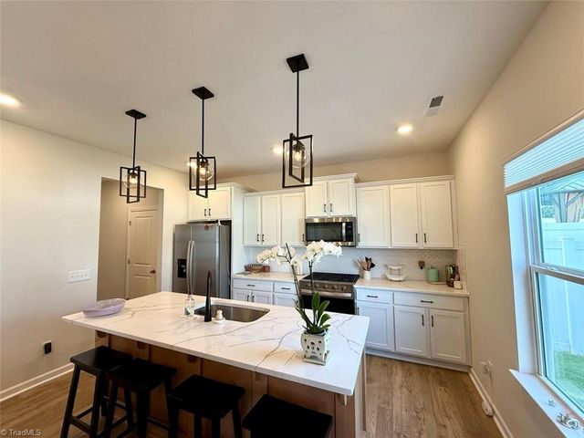 2654 Wood Valley Road, Winston-salem, NC 27106