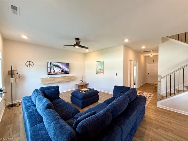 2654 Wood Valley Road, Winston-salem, NC 27106