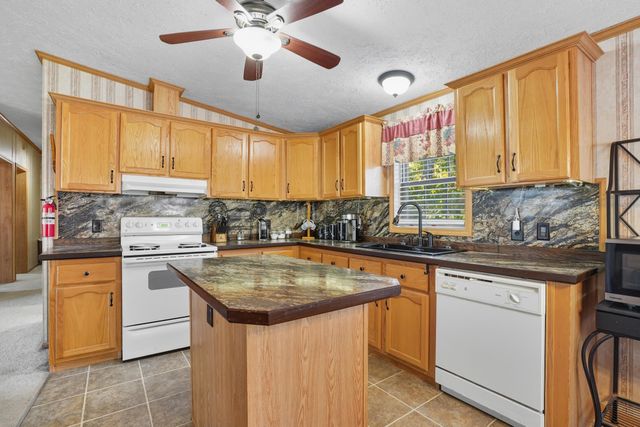 36 Estate Drive, Barrington, NH 03825