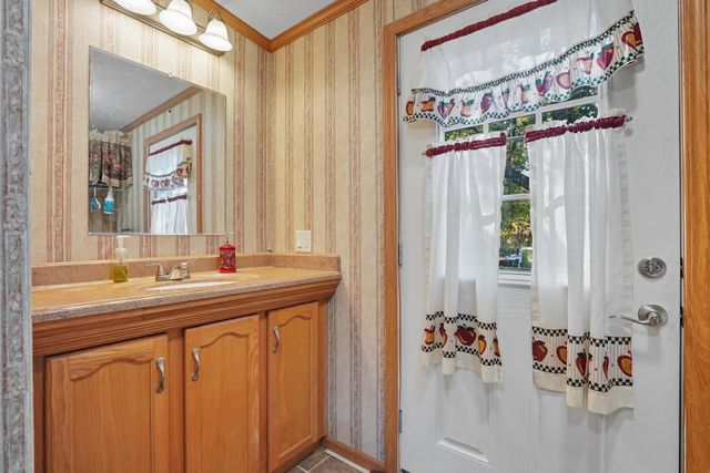 36 Estate Drive, Barrington, NH 03825