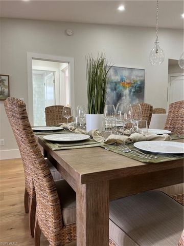 7087 Barrington CIR 201, Naples, FL 34108