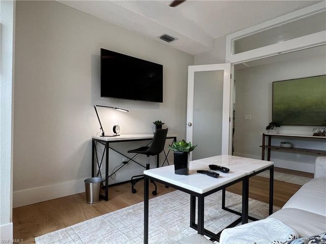 7087 Barrington CIR 201, Naples, FL 34108
