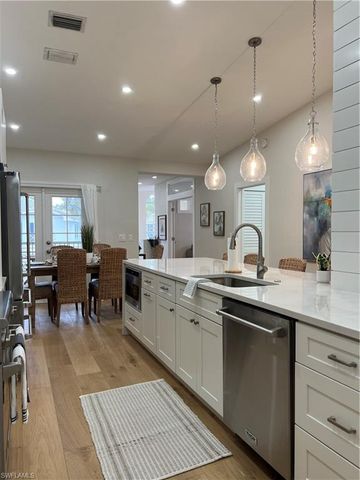 7087 Barrington CIR 201, Naples, FL 34108