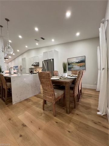 7087 Barrington CIR 201, Naples, FL 34108