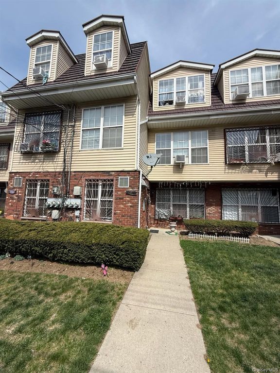 108-23 160th Street 23B, Jamaica, NY 11433