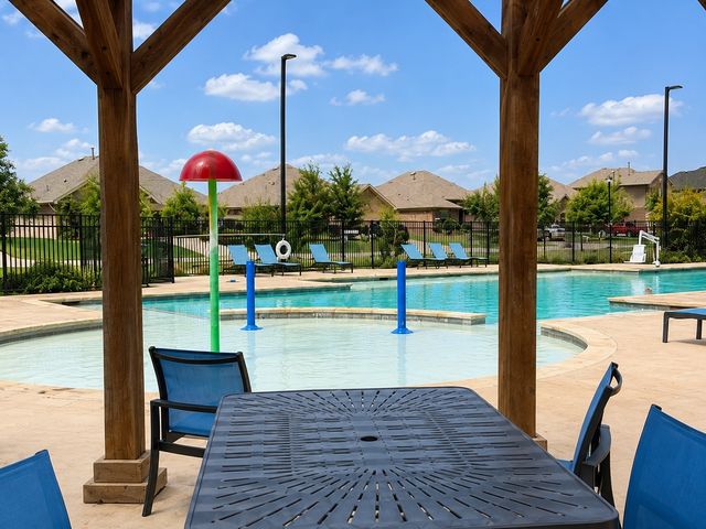 625 Summit Pass Lane, Princeton, TX 75407