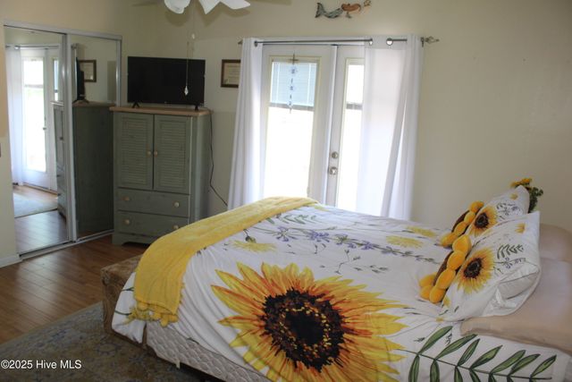 504 Greenville Avenue, Carolina Beach, NC 28428