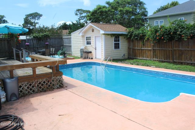 504 Greenville Avenue, Carolina Beach, NC 28428