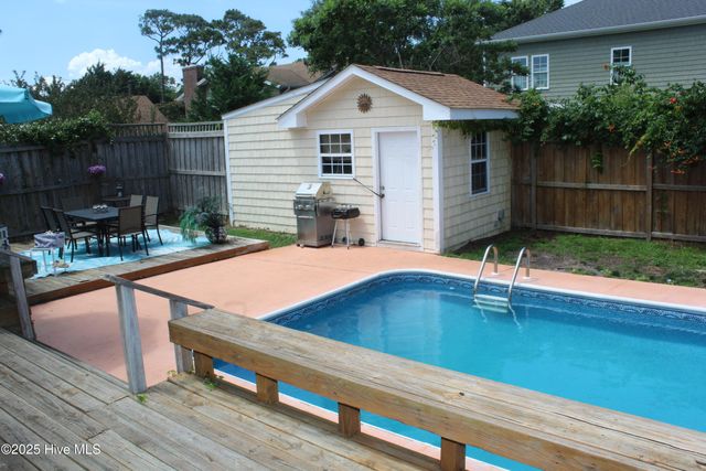 504 Greenville Avenue, Carolina Beach, NC 28428