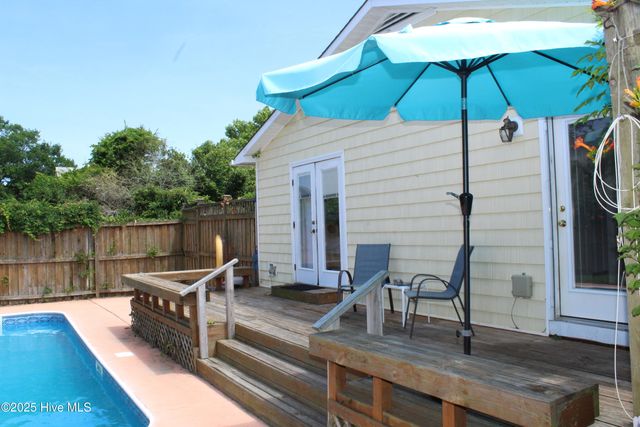 504 Greenville Avenue, Carolina Beach, NC 28428