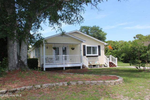504 Greenville Avenue, Carolina Beach, NC 28428