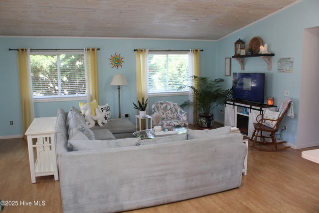 504 Greenville Avenue, Carolina Beach, NC 28428