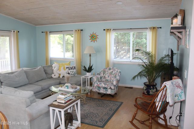 504 Greenville Avenue, Carolina Beach, NC 28428