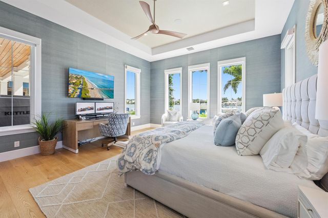 11730 Lake Shore Place, North Palm Beach, FL 33408