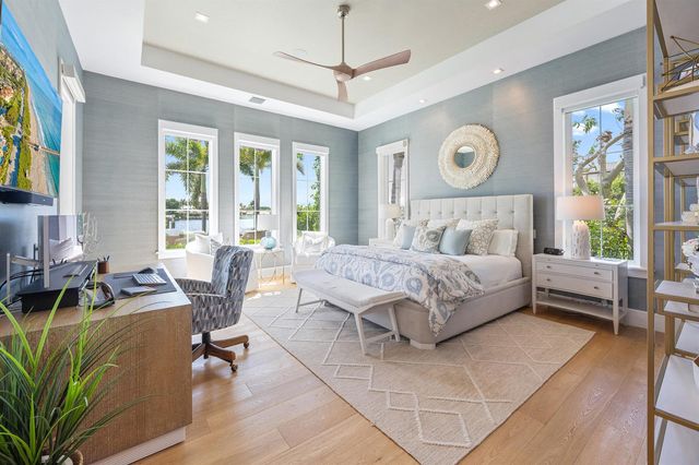 11730 Lake Shore Place, North Palm Beach, FL 33408