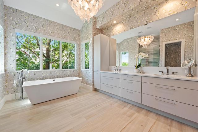 11730 Lake Shore Place, North Palm Beach, FL 33408