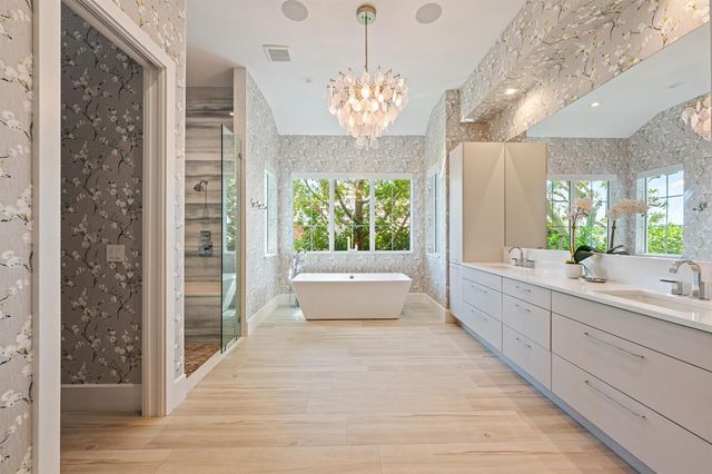 11730 Lake Shore Place, North Palm Beach, FL 33408