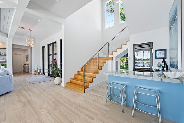 11730 Lake Shore Place, North Palm Beach, FL 33408