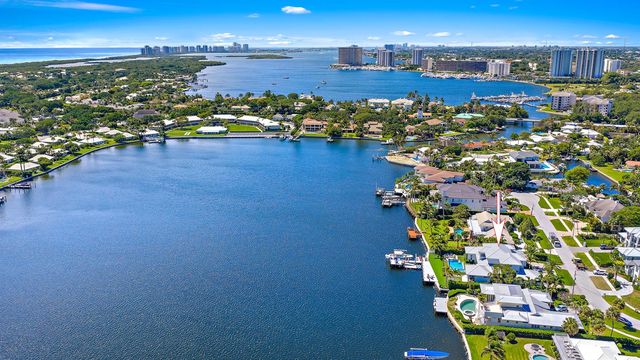11730 Lake Shore Place, North Palm Beach, FL 33408