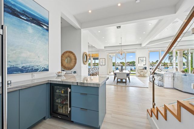 11730 Lake Shore Place, North Palm Beach, FL 33408