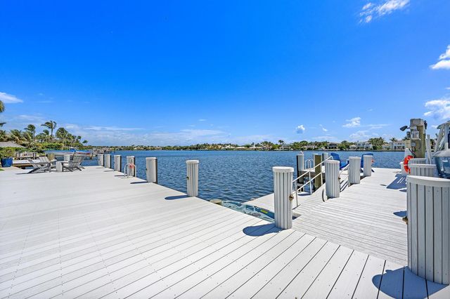 11730 Lake Shore Place, North Palm Beach, FL 33408