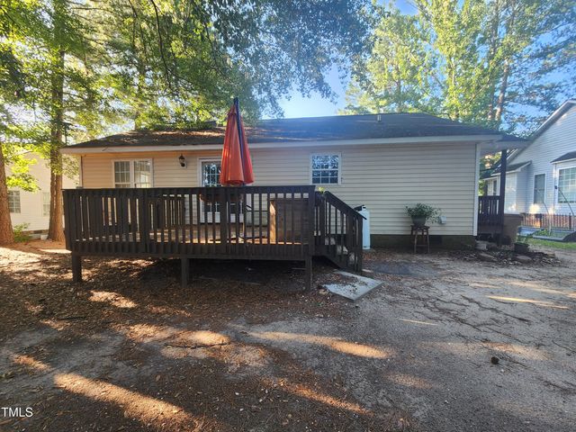 209 Trestlewood Lane, Clayton, NC 27520