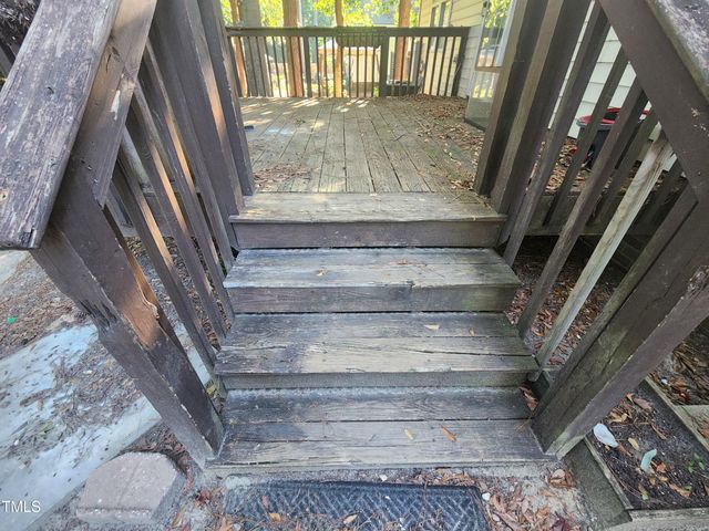 209 Trestlewood Lane, Clayton, NC 27520
