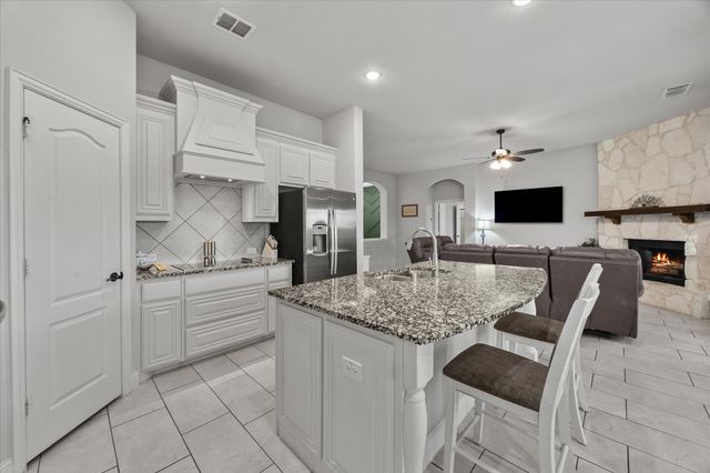 3904 Holly Springs Lane, Kaufman, TX 75142