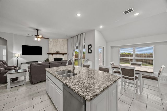3904 Holly Springs Lane, Kaufman, TX 75142