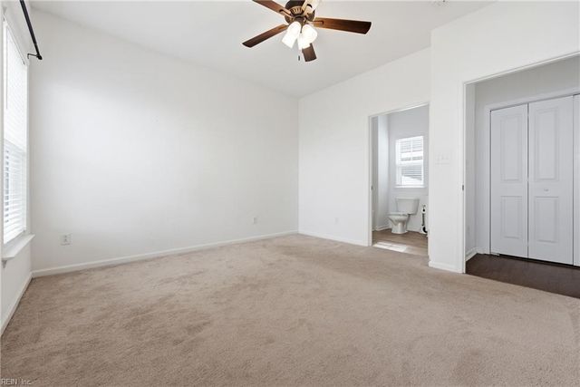 137 Mizzen Quarter LOOP, Yorktown, VA 23693