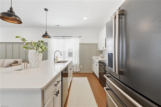 137 Mizzen Quarter LOOP, Yorktown, VA 23693