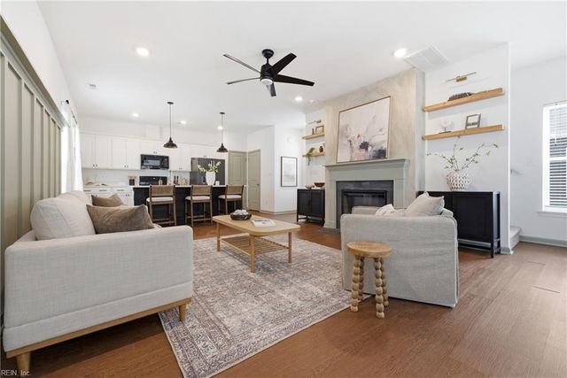 137 Mizzen Quarter LOOP, Yorktown, VA 23693
