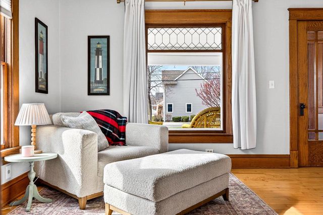 201 5TH STREET, Neenah, WI 54956