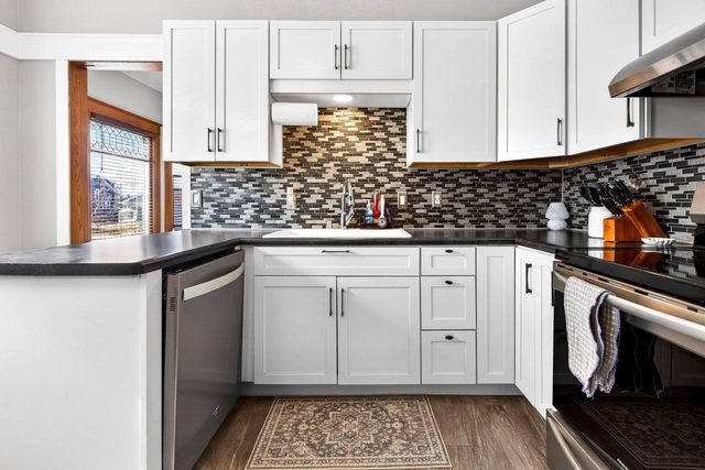 201 5TH STREET, Neenah, WI 54956