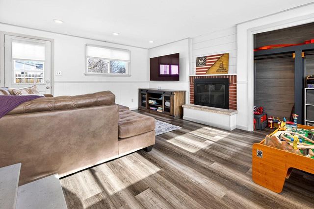 201 5TH STREET, Neenah, WI 54956