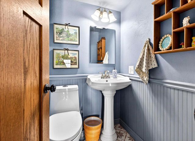 201 5TH STREET, Neenah, WI 54956