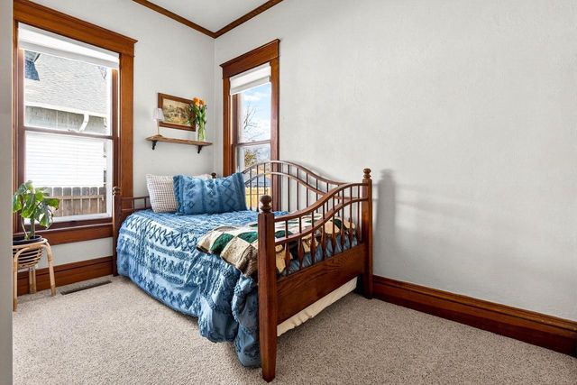 201 5TH STREET, Neenah, WI 54956