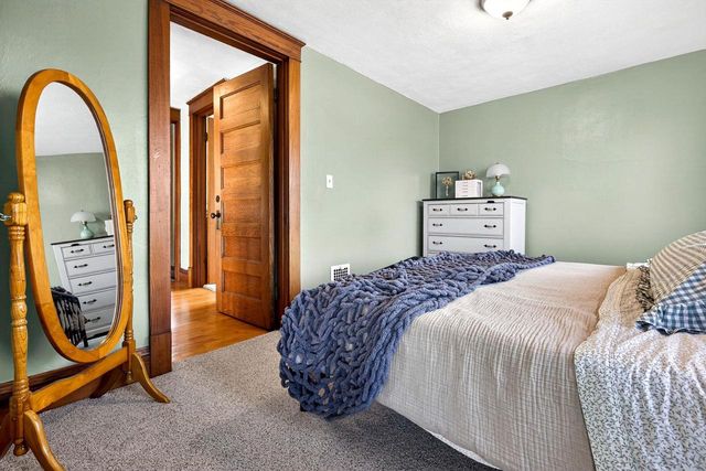 201 5TH STREET, Neenah, WI 54956