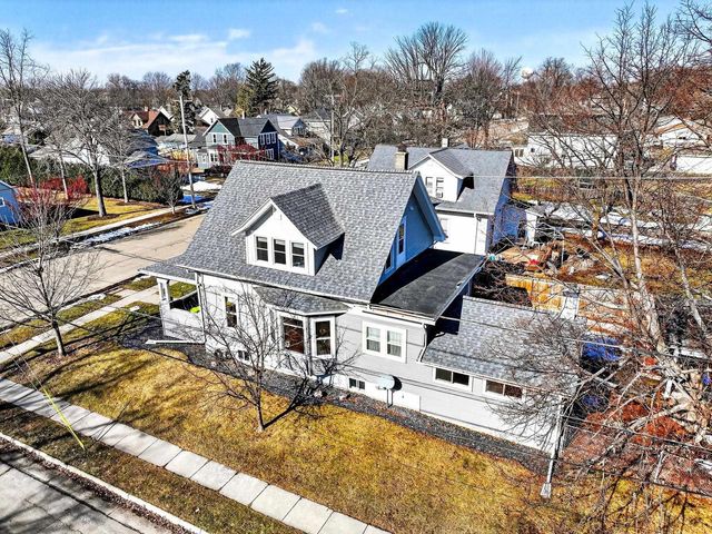 201 5TH STREET, Neenah, WI 54956