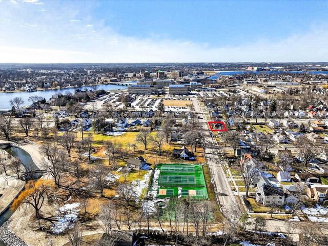 201 5TH STREET, Neenah, WI 54956